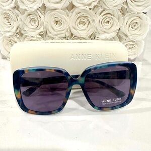 New in Box Anne Klein Navy & Tortoise Sunglasses